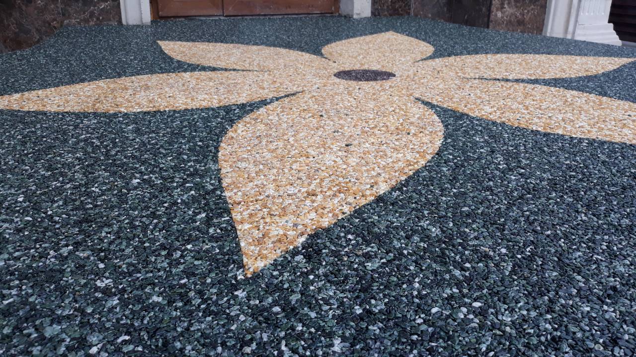 Besiūlė akmens danga - be siūlių ir tarpų